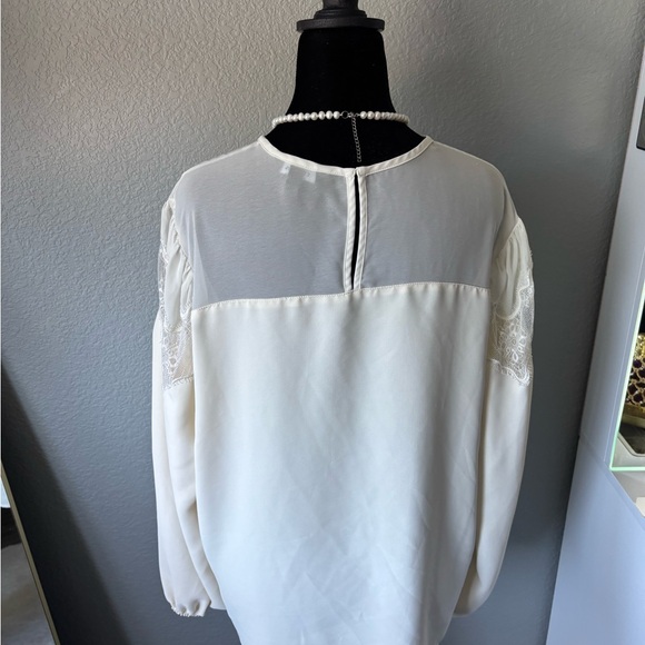 Express Cream Blouse with Lace Accents - Picture 3 of 3